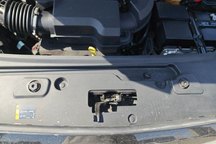 Used Buick GL8 2023 Land Executive Class Smart Enjoyment Model Engine Bay