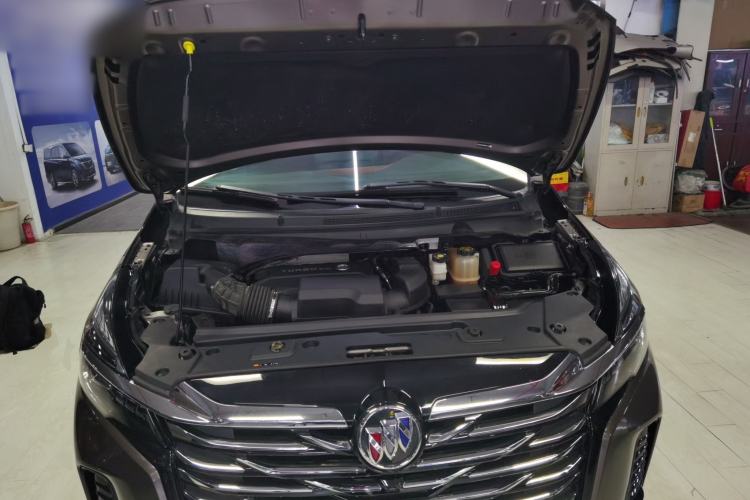 Used Buick GL8 2023 Land Executive Class 652T Luxury Model Engine Bay