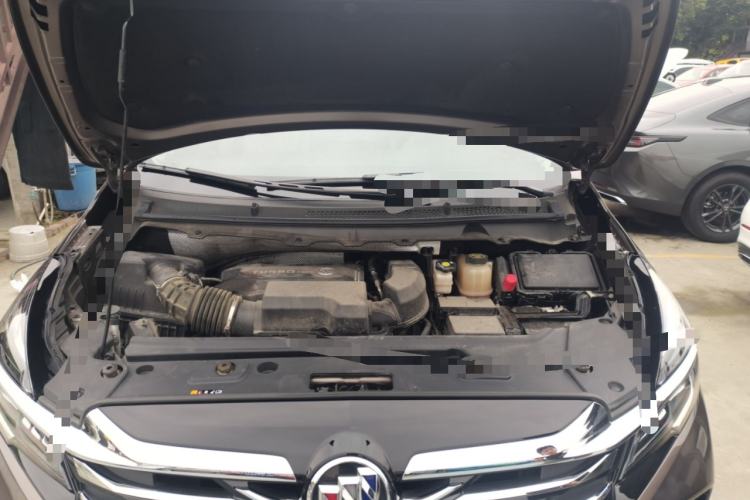 Used Buick GL8 2023 Land Executive Class Deluxe Model Engine Bay