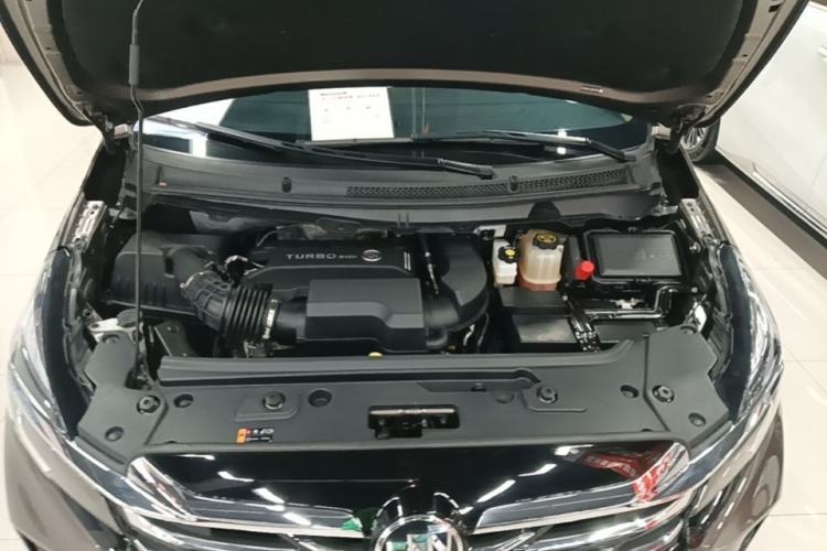 Used Buick GL8 2023 Facelifted Land Cruiser Executive Luxury Version Engine Bay