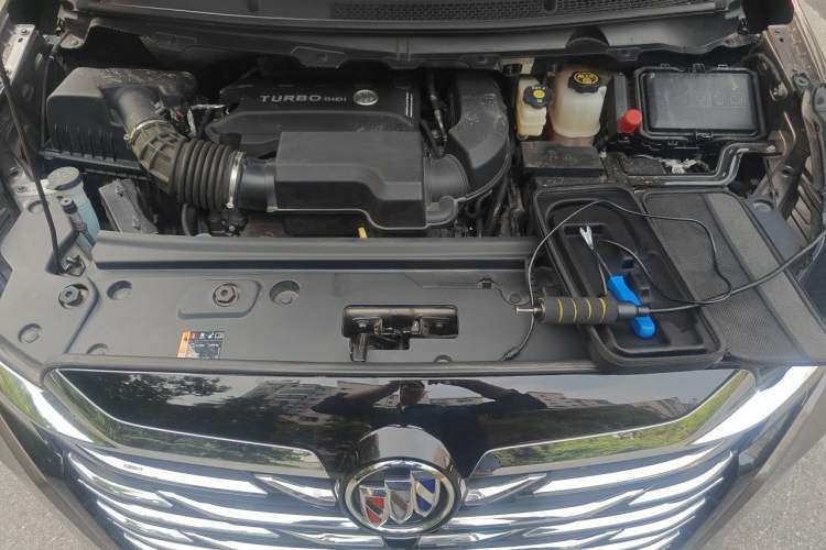 Used Buick GL8 2023 Land Executive Class Comfort Model Engine Bay