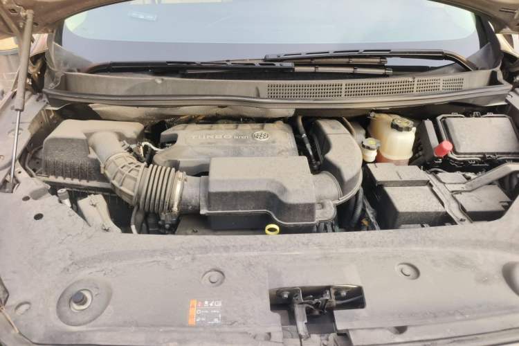 Used Buick GL8 2023 ES Lu Zun Deluxe and Yue Edition Engine Bay