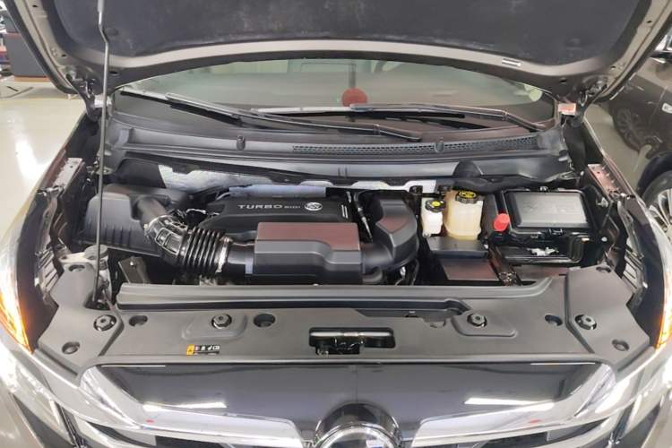Used Buick GL8 2023 Land Business Class Smart Deluxe Model Engine Bay