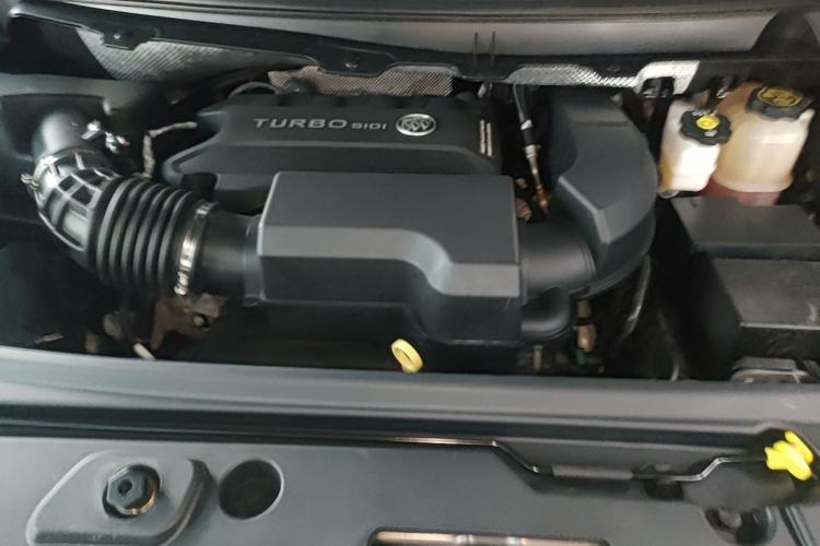 Used Buick GL8 2023 Facelifted Land Cruiser Executive Luxury Version Engine Bay