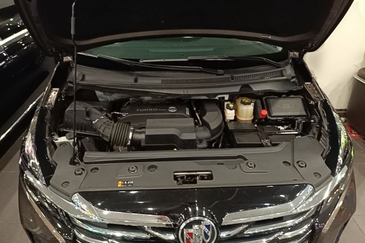 Used Buick GL8 2023 Facelifted Land Cruiser Executive Luxury Version Engine Bay