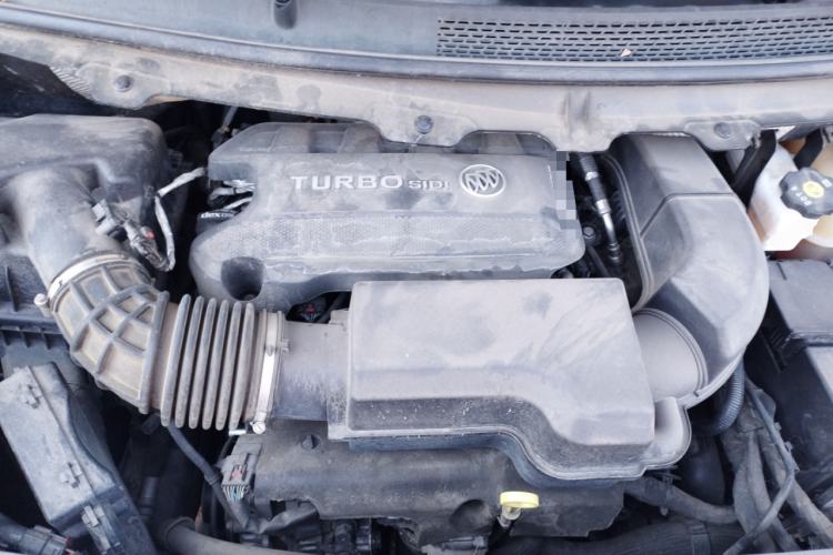 Used Buick GL8 2023 Facelifted Land Cruiser Executive Luxury Version Engine Bay