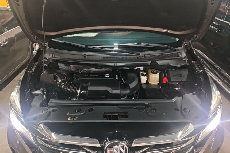 Used Buick GL8 2023 Land Executive Class Comfort Model Engine Bay