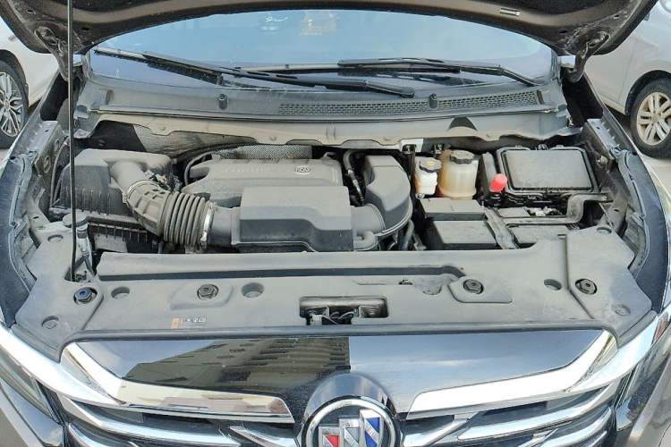 Used Buick GL8 2023 Land Executive Class Comfort Model Engine Bay