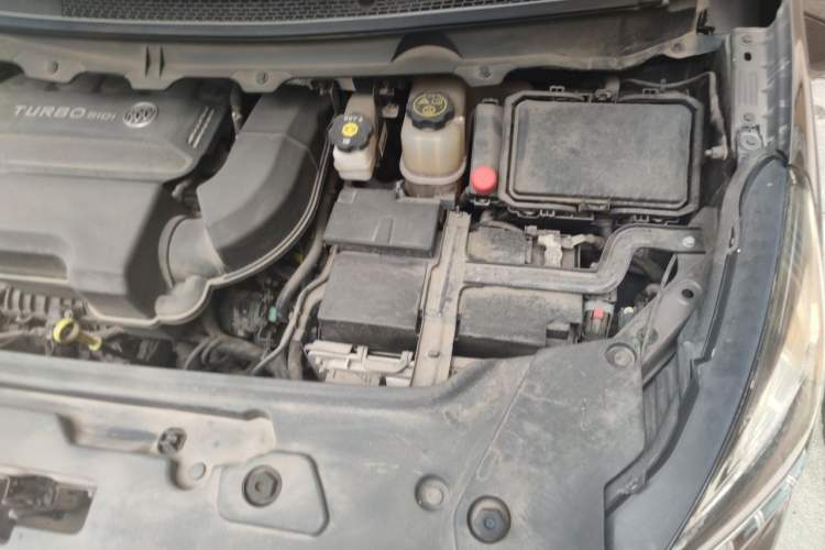 Used Buick GL8 2023 Land Executive Class 652T Luxury Model Engine Bay Left