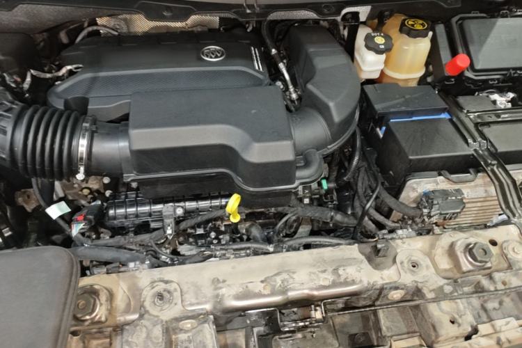 Used Buick GL8 2023 Land Executive Class Comfort Model Engine Bay