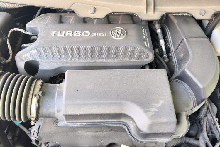 Used Buick GL8 2023 Facelifted Land Cruiser Executive Luxury Version Engine Bay