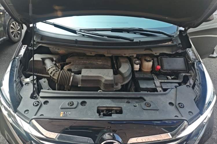Used Buick GL8 2023 Land Executive Class Comfort Model Engine Bay