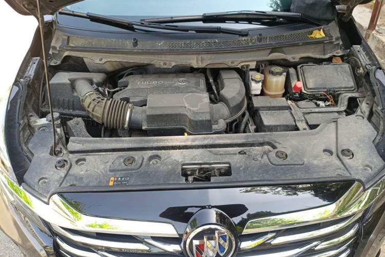 Used Buick GL8 2023 Land Executive Class Comfort Model Engine Bay