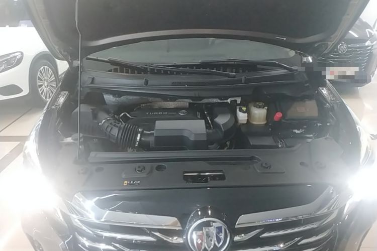 Used Buick GL8 2023 Facelifted Land Cruiser Executive Luxury Version Engine Bay