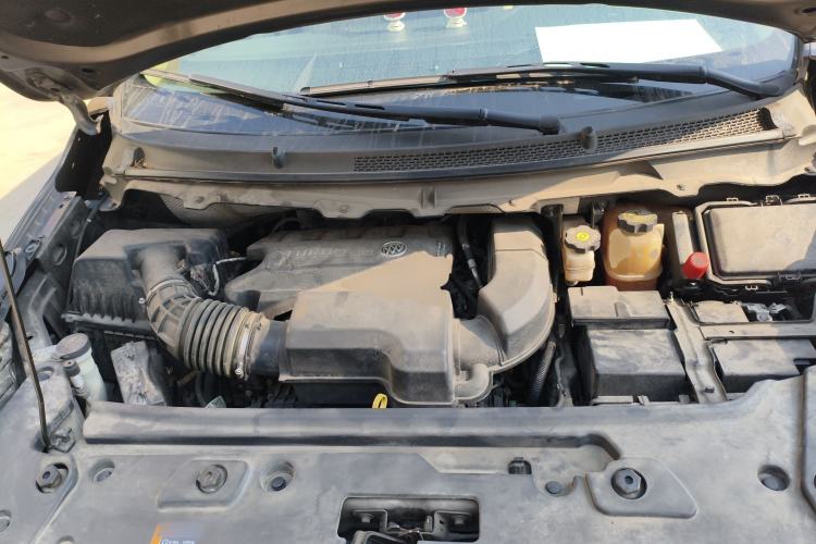 Used Buick GL8 2023 Land Executive Class Deluxe Model Engine Bay