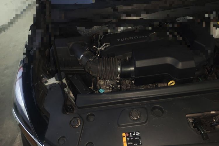 Used Buick GL8 2023 Land Executive Class Comfort Model Engine Bay Right
