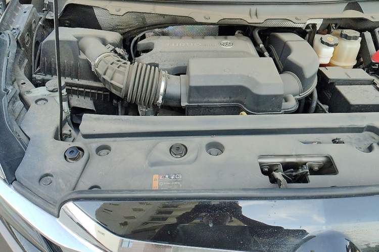 Used Buick GL8 2023 Land Executive Class Comfort Model Engine Bay Right