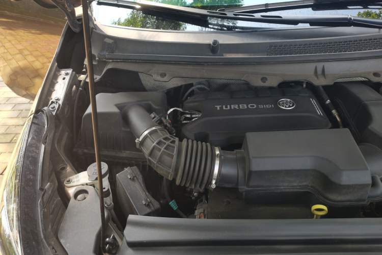 Used Buick GL8 2023 Facelifted Land Cruiser Executive Luxury Version Engine Bay Right