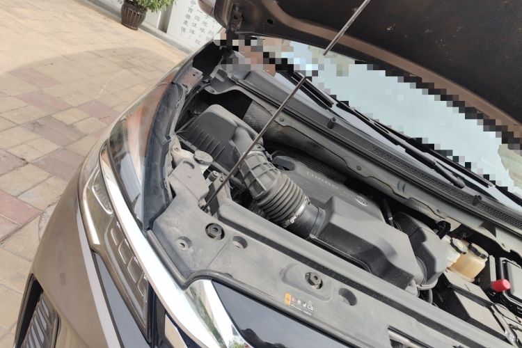 Used Buick GL8 2023 Land Executive Class 652T Luxury Model Engine Bay Right