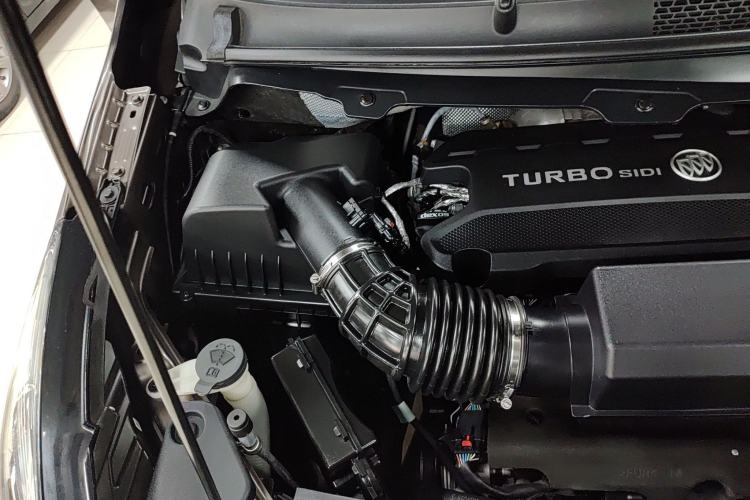Used Buick GL8 2023 Facelifted Land Cruiser Executive Luxury Version Engine Bay Right