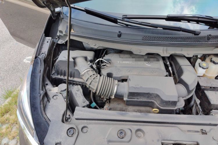 Used Buick GL8 2023 Facelifted Land Cruiser Executive Luxury Version Engine Bay Right