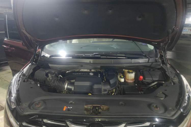 Used Buick GL8 2023 ES Lu Zun Comfort Model Engine Bay