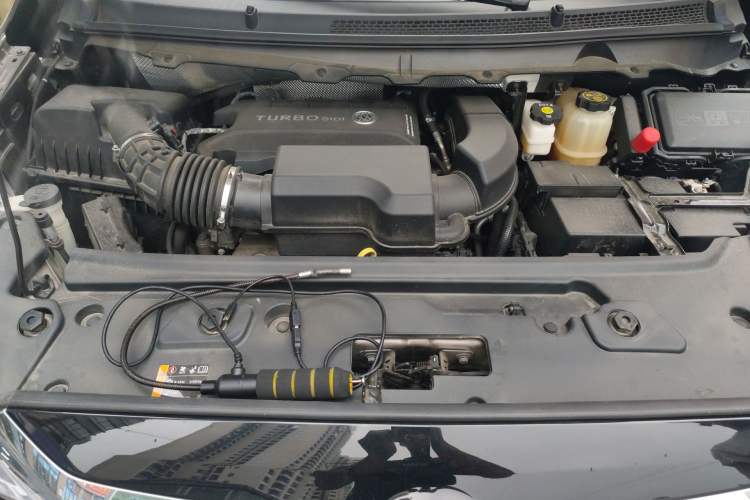 Used Buick GL8 2023 Facelifted Land Cruiser Executive Luxury Version Engine Bay