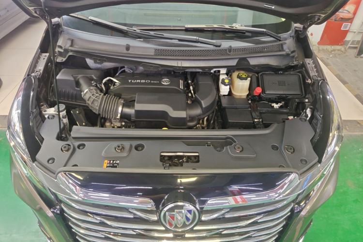 Used Buick GL8 2023 Land Executive Class Deluxe Model Engine Bay