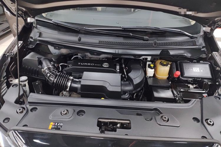Used Buick GL8 2023 Facelifted Land Cruiser Executive Luxury Version Engine Bay