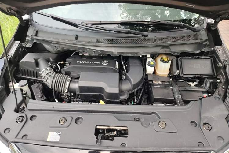 Used Buick GL8 2023 Land Executive Class 652T Luxury Model Engine Bay