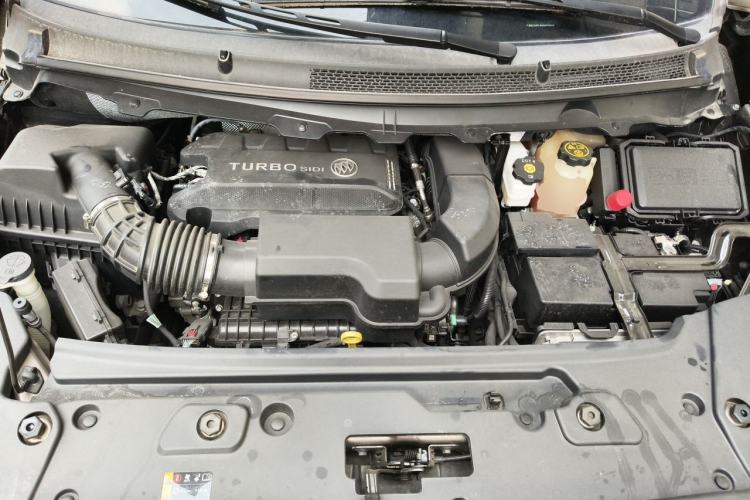 Used Buick GL8 2023 Land Executive Class Deluxe Model Engine Bay