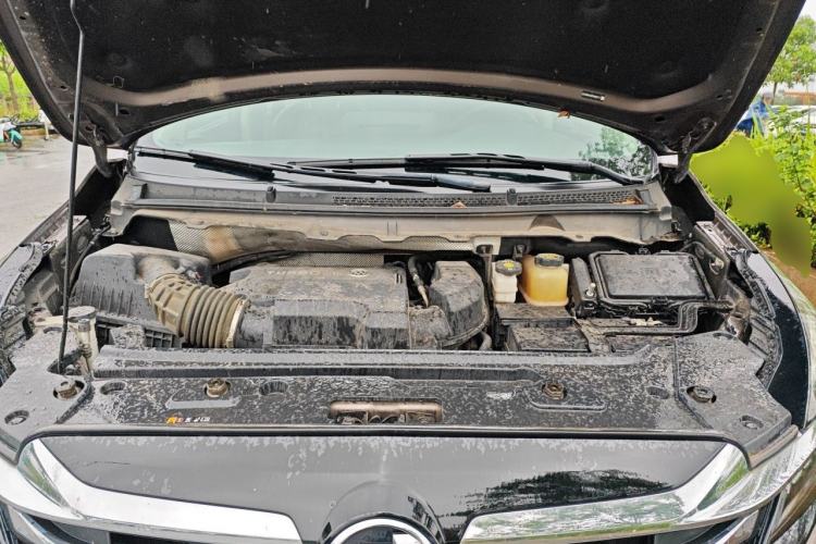 Used Buick GL8 2023 Land Executive Class Comfort Model Engine Bay