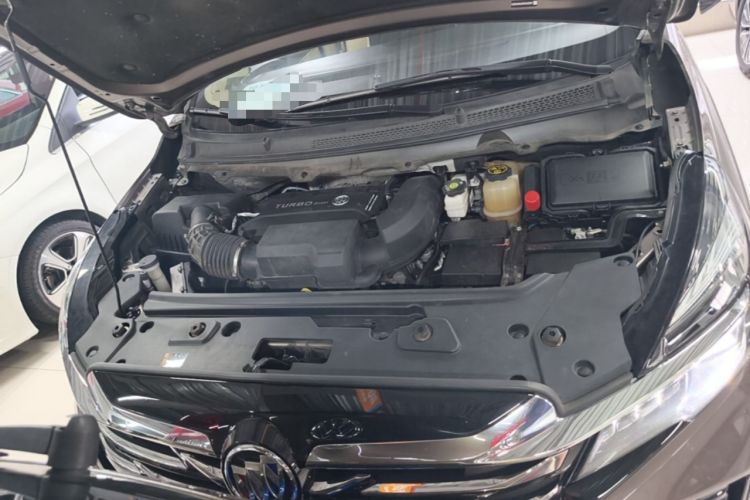 Used Buick GL8 2023 Facelifted Land Cruiser Executive Luxury Version Engine Bay