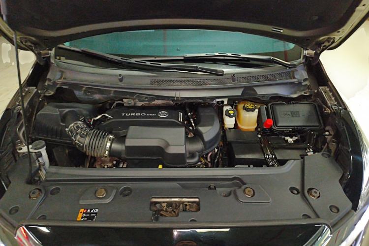 Used Buick GL8 2023 Land Executive Class Comfort Model Engine Bay