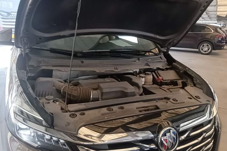 Used Buick GL8 2023 Facelifted Land Cruiser Executive Luxury Version Engine Bay