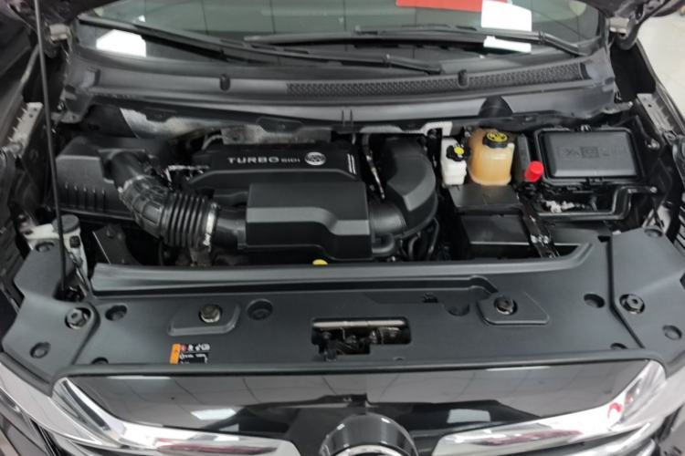 Used Buick GL8 2023 Facelifted Land Cruiser Executive Luxury Version Engine Bay