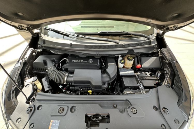 Used Buick GL8 2023 Land Executive Class 652T Luxury Model Engine Bay