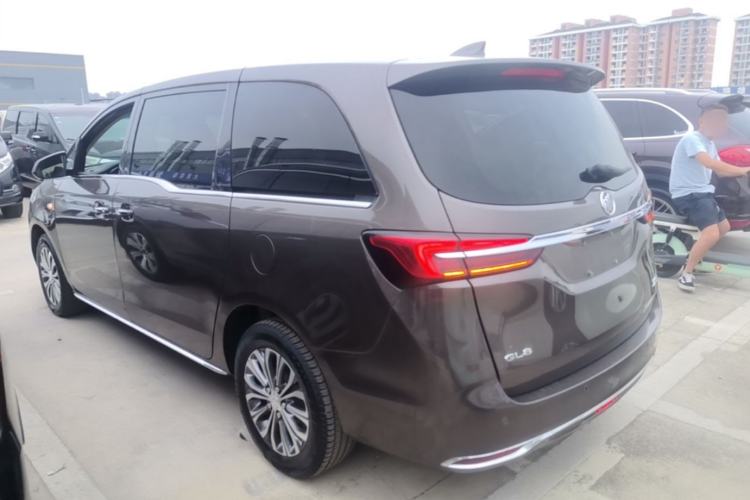 Used Buick GL8 2023 Facelifted Land Cruiser Executive Luxury Version Exterior 2