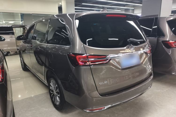 Used Buick GL8 2023 Facelifted Land Cruiser Executive Luxury Version Exterior 2