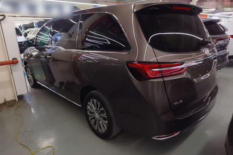 Used Buick GL8 2023 Facelifted Land Cruiser Executive Luxury Version Exterior 2