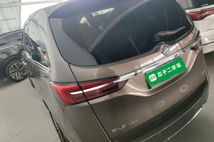Used Buick GL8 2023 Land Executive Class 652T Luxury Model Exterior 2
