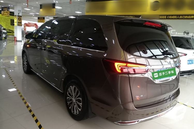 Used Buick GL8 2023 Facelifted Land Cruiser Executive Luxury Version Exterior 2