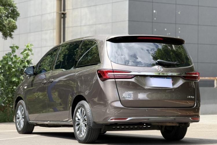 Used Buick GL8 2023 Land Executive Class Comfort Model Exterior 3