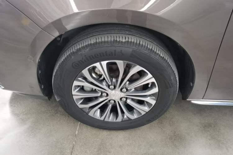 Used Buick GL8 2023 Land Executive Class Deluxe Model Exterior 4