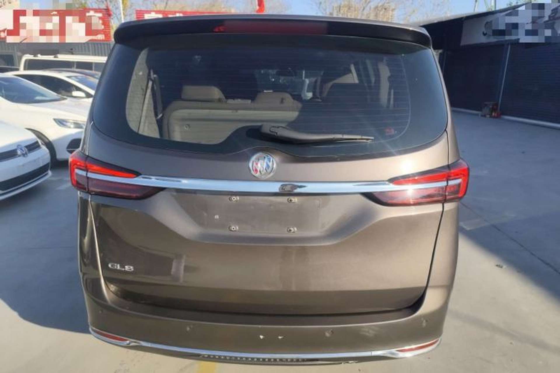 Used Buick GL8 2023 Land Executive Class Comfort Model Exterior 4