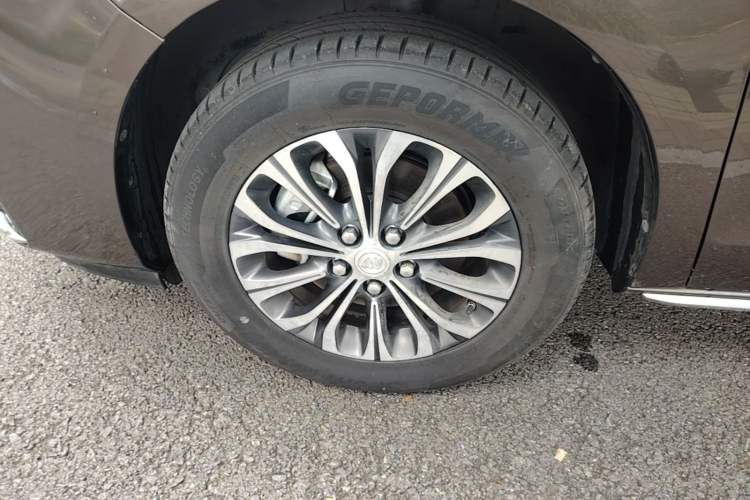 Used Buick GL8 2023 Land Executive Class 652T Luxury Model Exterior 4