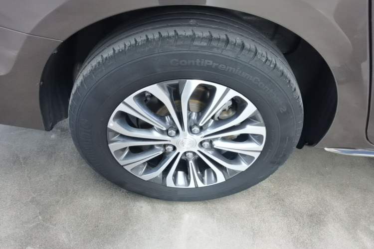 Used Buick GL8 2023 Land Executive Class Deluxe Model Exterior 5