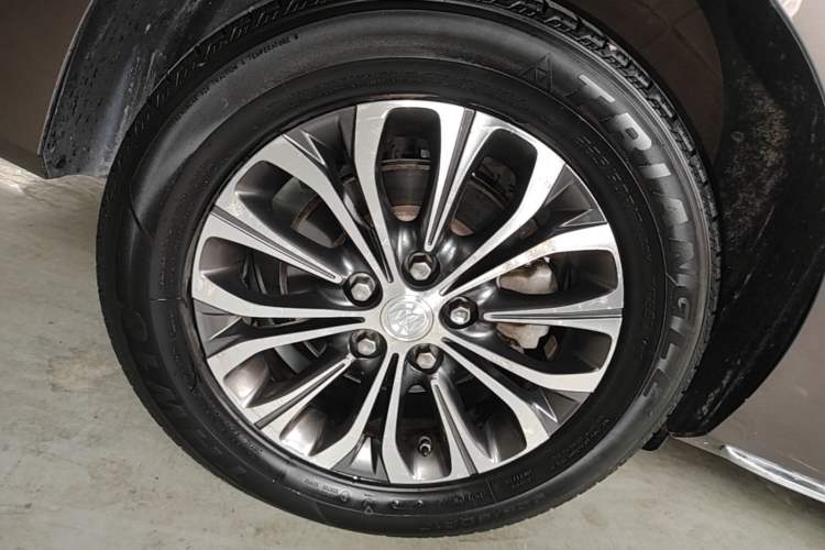 Used Buick GL8 2023 Land Executive Class 652T Luxury Model Exterior 5