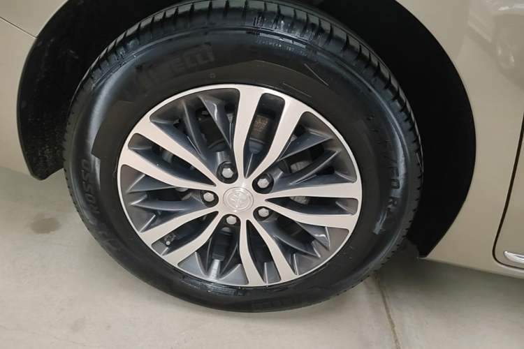 Used Buick GL8 2023 ES Lu Zun Deluxe Model Exterior 5