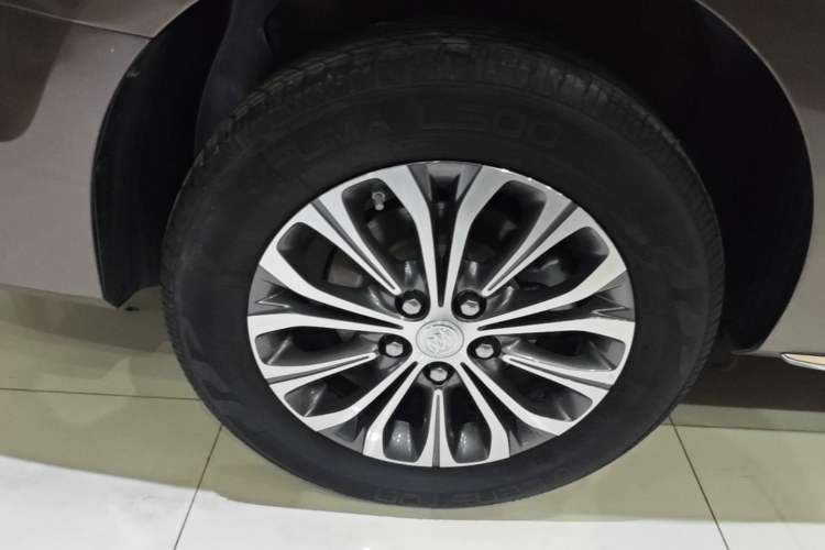 Used Buick GL8 2023 Land Executive Class Comfort Model Exterior 5